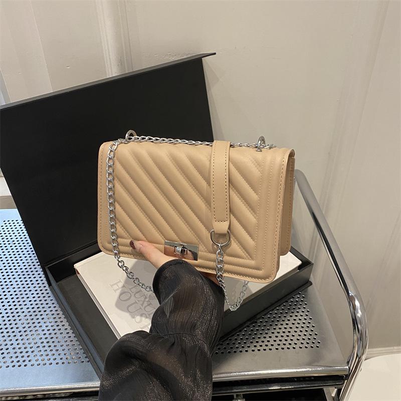 

Premium diamond chain bag 2025 new fashion foreign style lock small square bag single shoulder crossbody women s bag portable хаки