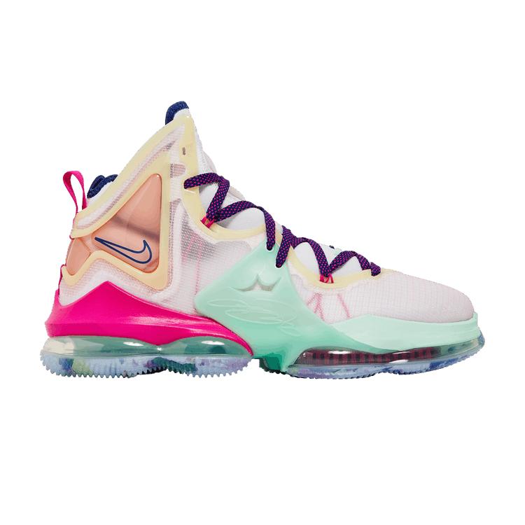 Nike LeBron 19 Valentine s Day 42.5