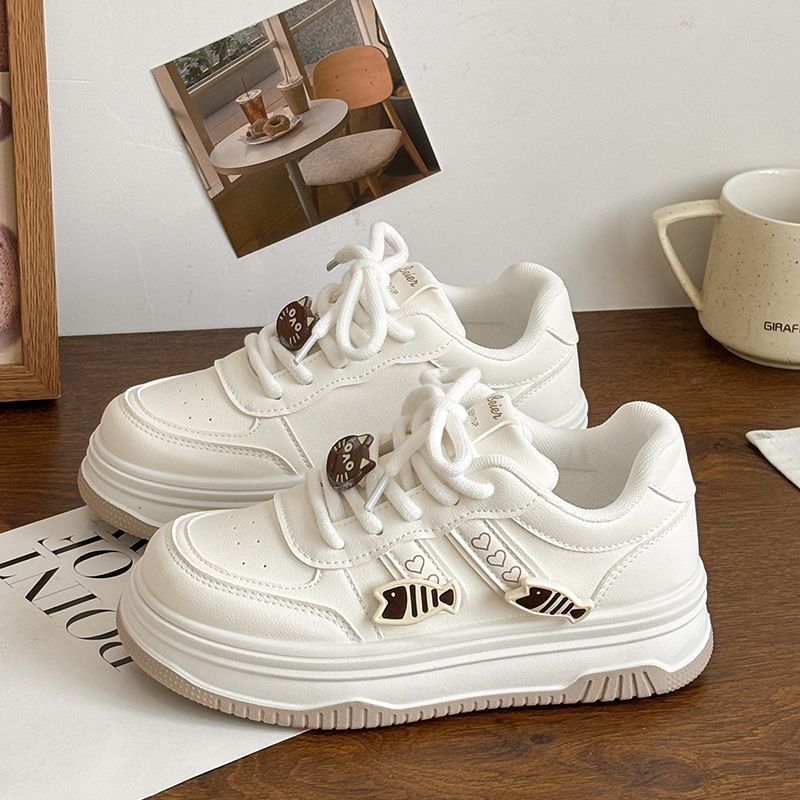 Explosive change small fish love thick-soled bread little white shoes women's autumn new versatile student leisure sports board shoes