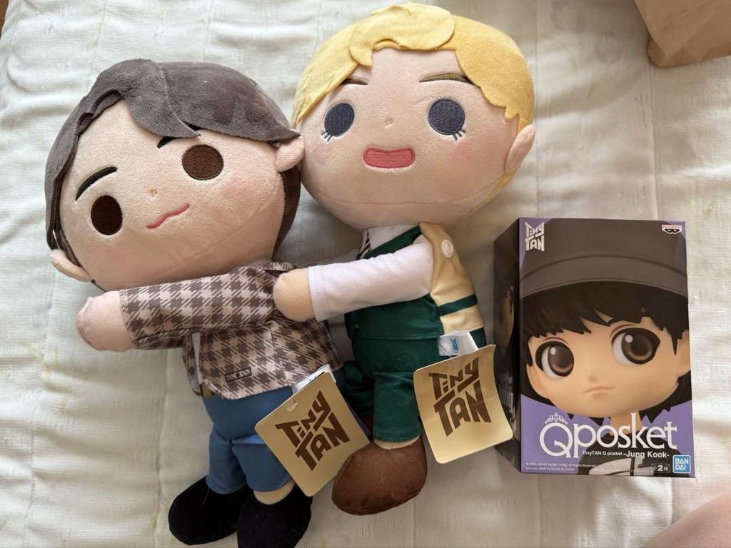 [USED] BTS Bangtan Boys Jungkook Tae Plush Figure