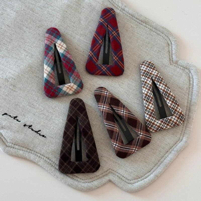 1PcVintage Plaid Triangle Hair Clips Classic Checkered Fabric Barrettes Girls Daily Casual Hair Styling Fashion Hair Accessories