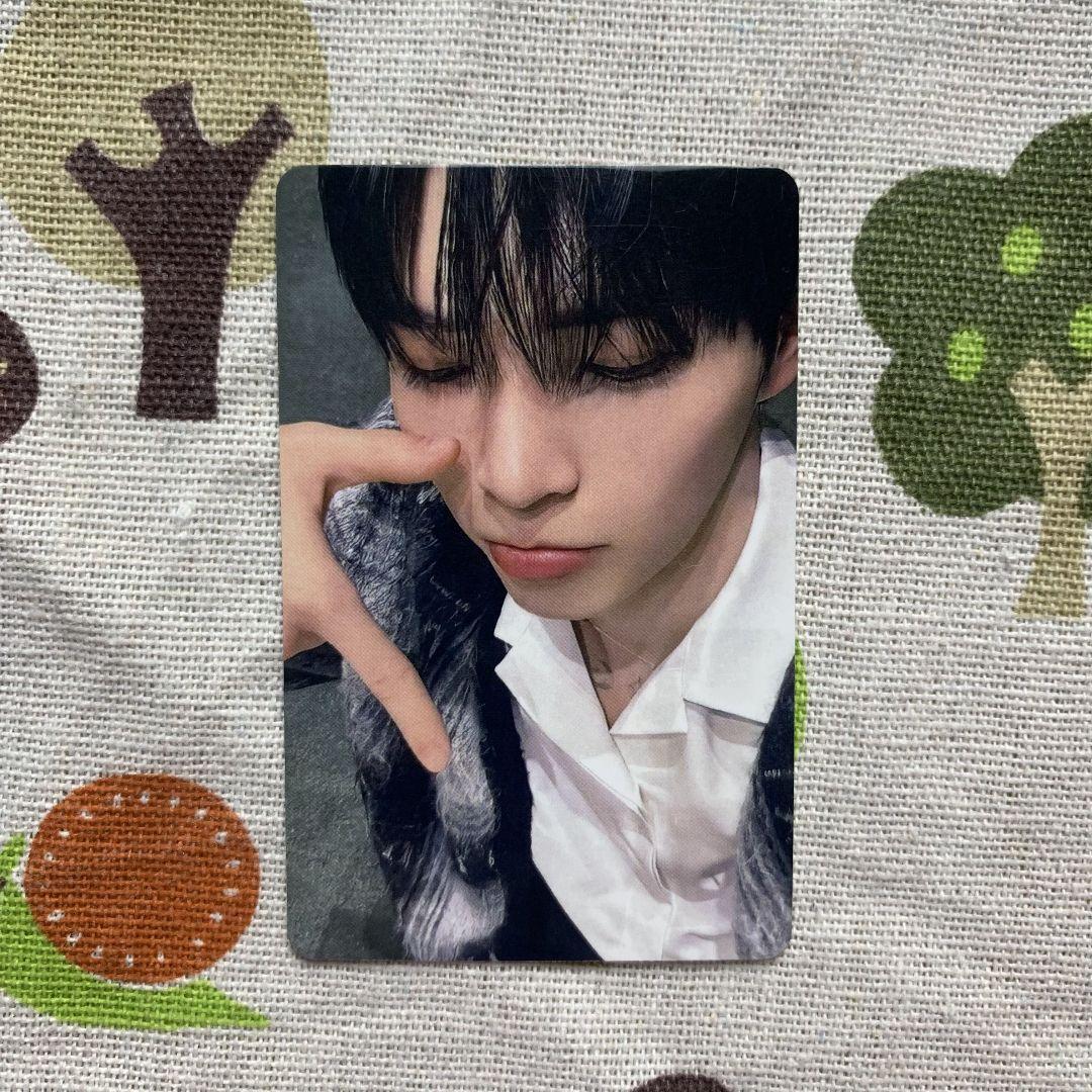 

[USED] ZEB1 Hanbin Limited Trading Card Rock Paper Scissors Loser