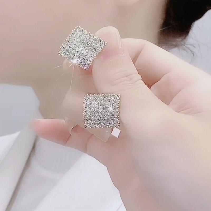 

Square Earrings for Women, Fashionable and Sophisticated Earrings, High-end Zircon Earrings, Popular Accessories and Accessories