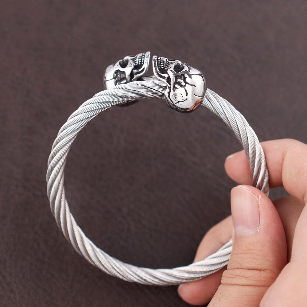 Bracciale Vintage con Doppia Testa di Teschio Acciaio Inossidabile di Alta Qualità Classico Uomo Braccialetti Teschio Regolabili Gioielli Punk Rock