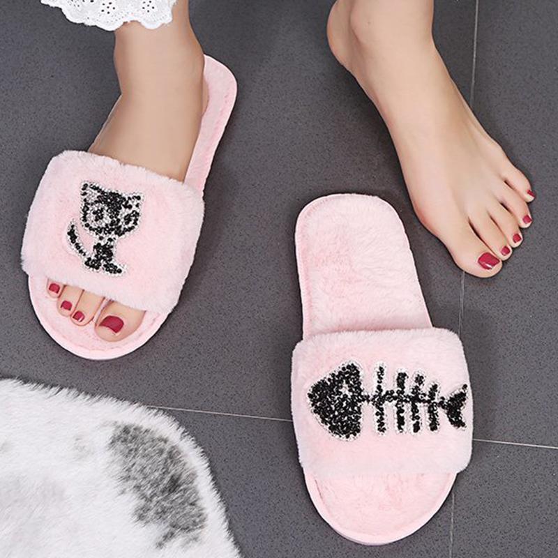 Fashion Fashion Crystal Cartoon Cat Fur Slippers Women Comfort Faux Fur Cotton Slippers Woman Winter Open Toe House Plush Slides Mujer