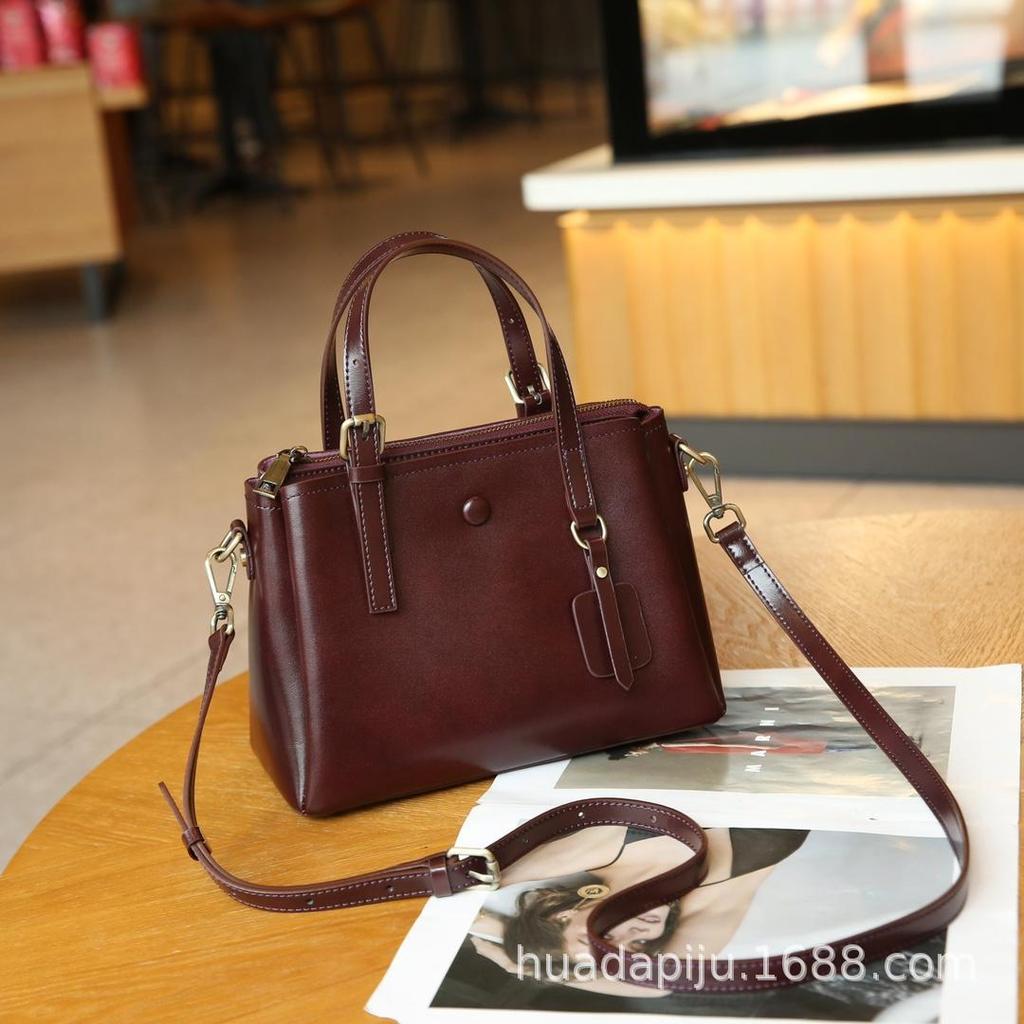 Leather Crossbody Bag, Commuter Bag, Fashionable and Lightweight Handbag, Single-shoulder Bag, Women's Bag