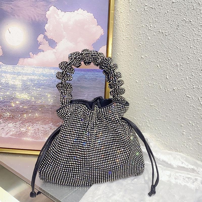 

sense, trend, personality, light luxury, dumpling bag, niche design, shiny and inflexible, diamond-encrusted handbag. чёрный