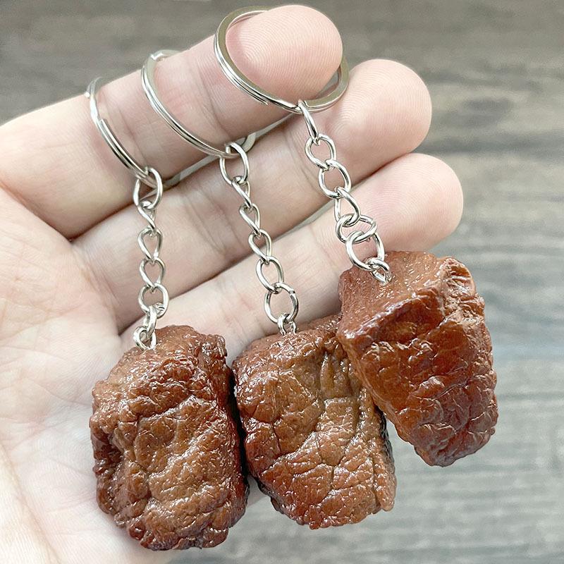 Beef Cube Keychain: Realistic PVC Pendant for Pranks and Backpacks - Perfect for Couples