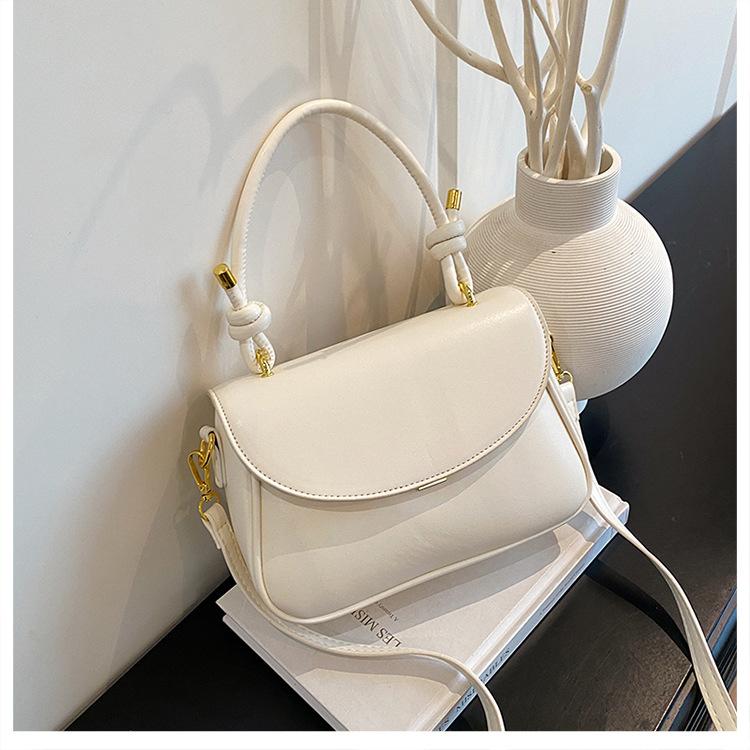 

Premium sense large-capacity bag women s 2025 new fashion texture messenger bag simple commuter handbag shoulder bag белый