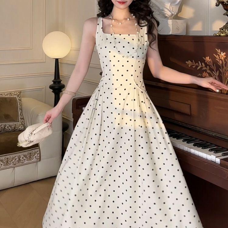 Mrs. Xiao Elegant French First Love Polka Dot Retro Square Neck Dress