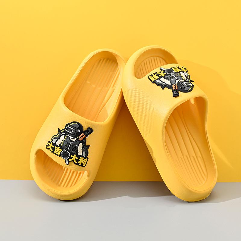 

Summer House Trendy Slippers For Boys In Bright Colors Soft Eva Antislip Design Black Gloss,40/41
