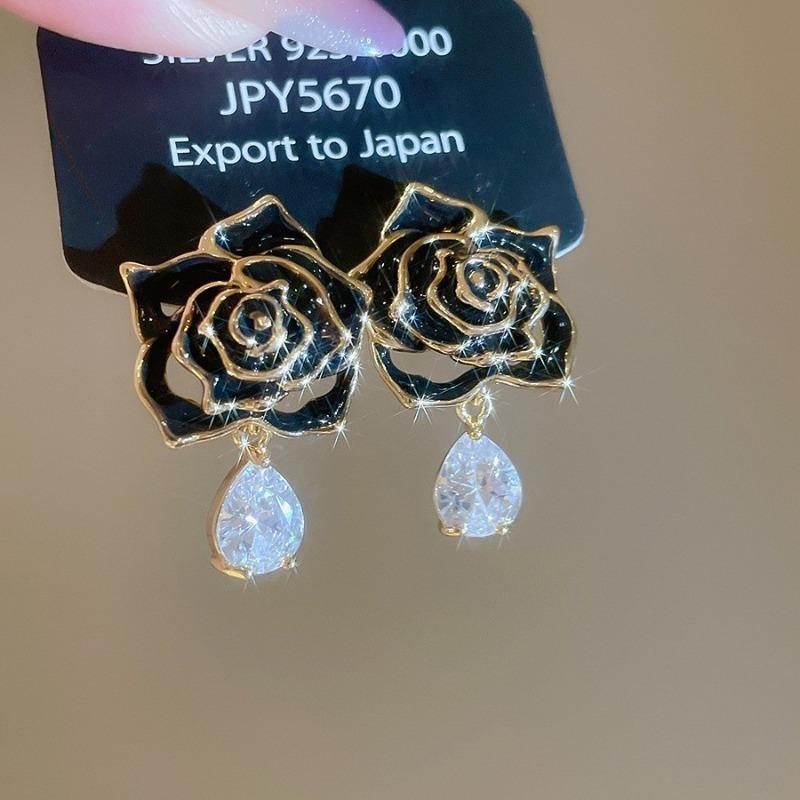 Silver Needle Black Crystal Geometric Stud Earrings Niche Versatile Earrings Temperament Light Luxury Premium Earrings