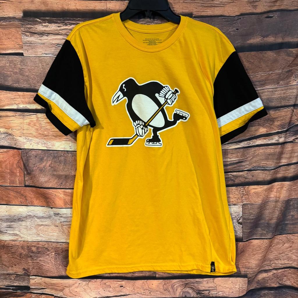 NHL Pittsburgh Penguins Men's XL Yellow Black Cotton Blend Graphic Unisex T-Shirt