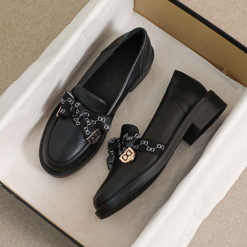 Leather small leather shoes women's new spring flat bottom comfortable black work soft bottom spring and autumn