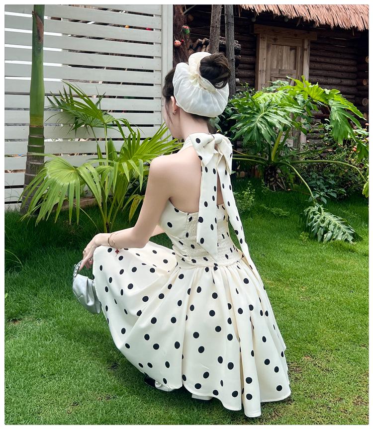 2026 Spring/Summer French Niche Polka Dot Halter A-line Dress - Slim Fit & Waist-cinching