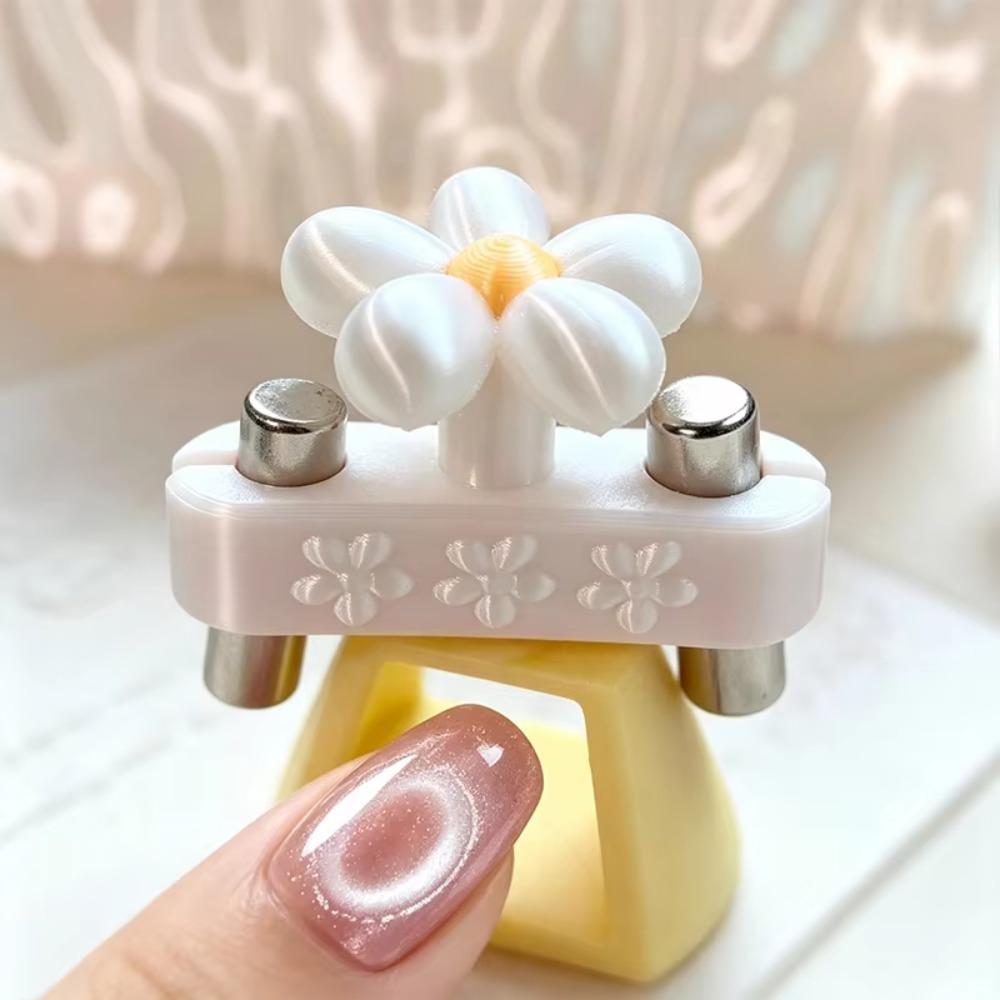 Automatic Cat Eye Nail Magnet Flower Magnetic Nail Art Tool Manicure Applicator Home Use