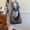 Polka Dot Rivet Bag High-end Fashion High-quality Shoulder Bag Cool Casual Versatile Large Capacity Women's Tote Underarm Bag