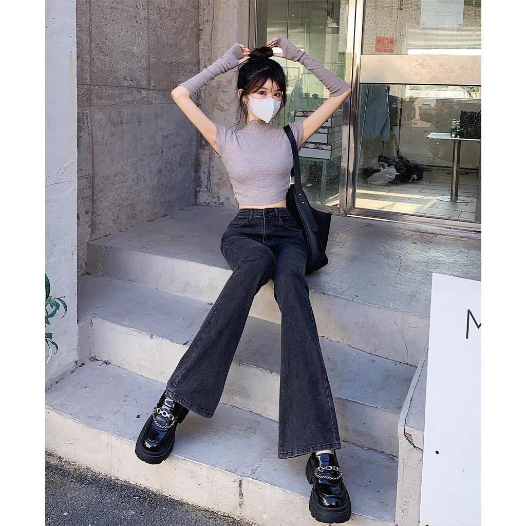 Damen Jeans mit hohem Bund, schlankmachendem Micro-Flare und elastischer Passform, Frühling/Herbst 2026, Schwarz