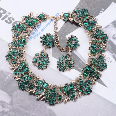 Set di collana e orecchini di lusso femminili, leggeri e retrò, con colletto dolce verde