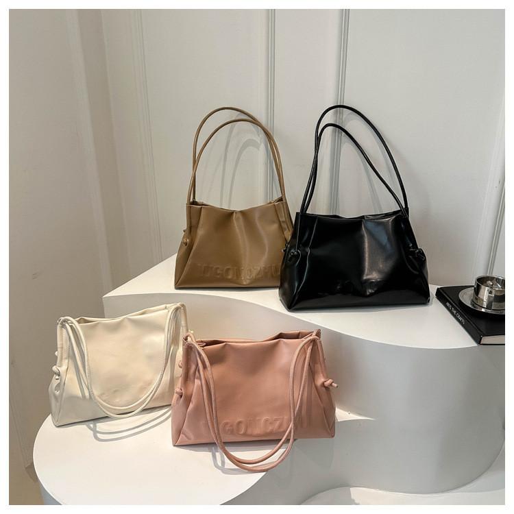 Fashionable Korean Style Underarm Bag For Spring And Summer Season With Large Capacity For Daily Commute