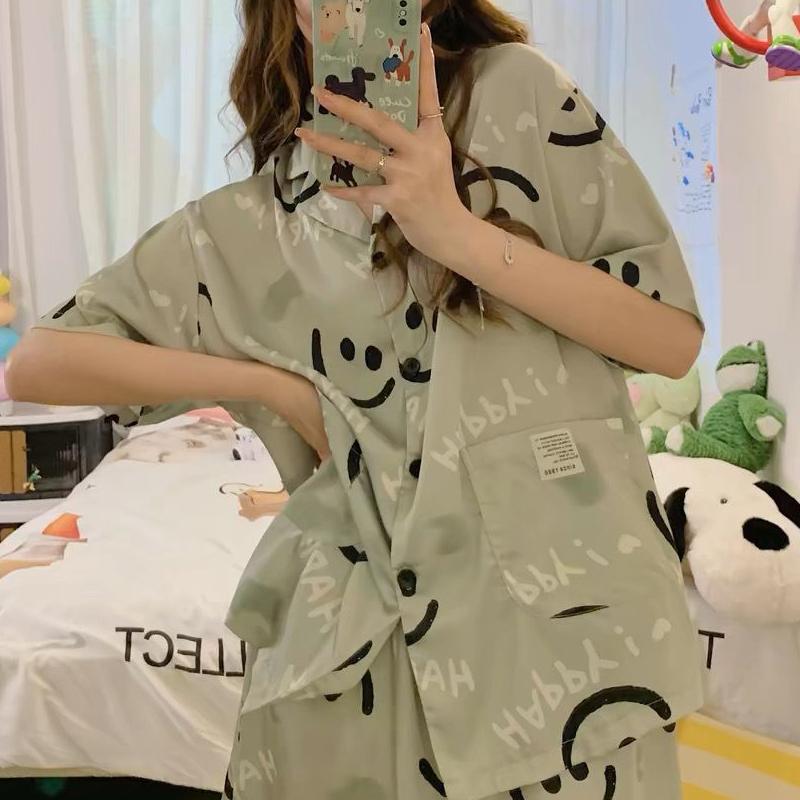 Pyjama en soie glacée pour femme en été à manches courtes, ample et luxueux, ensemble de vêtements de maison fins