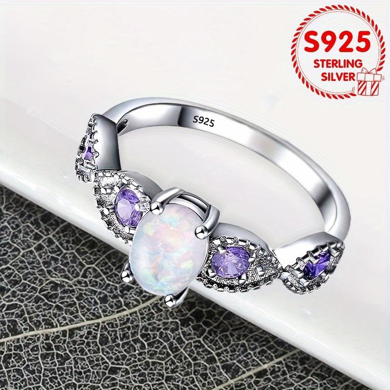 An exquisite and flawless 925 sterling silver ring is very suitable for women's jewelry
