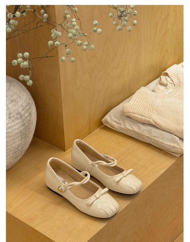 Women's low-heeled shoes versatile thick-heeled single shoes 2025 spring and autumn shallow mouth square head bow French one-word buckle Mary Jane s