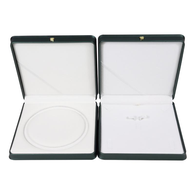 Elegant Pearl Necklace and Jewelry Gift Box Set with Rounded Crown Design