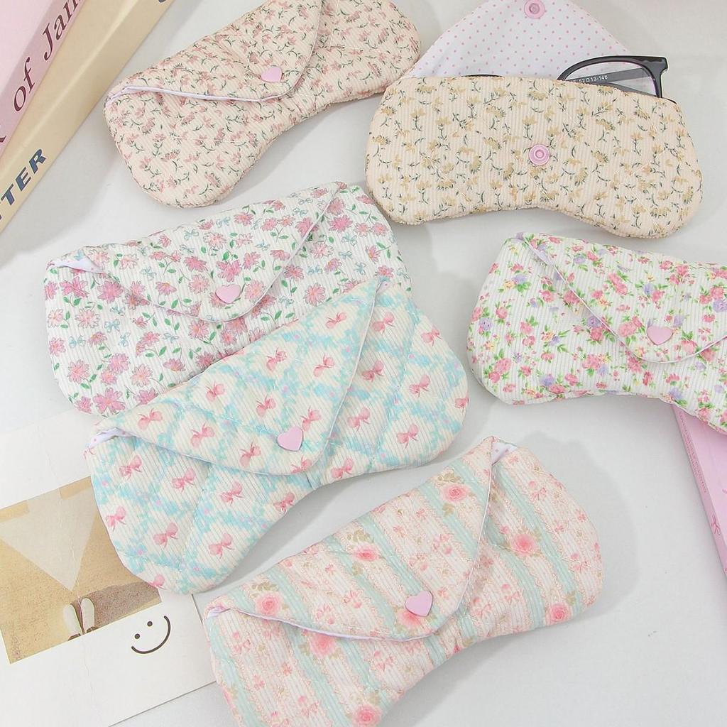 Heart-Shaped Corduroy Padded Glasses Case – Ins Style