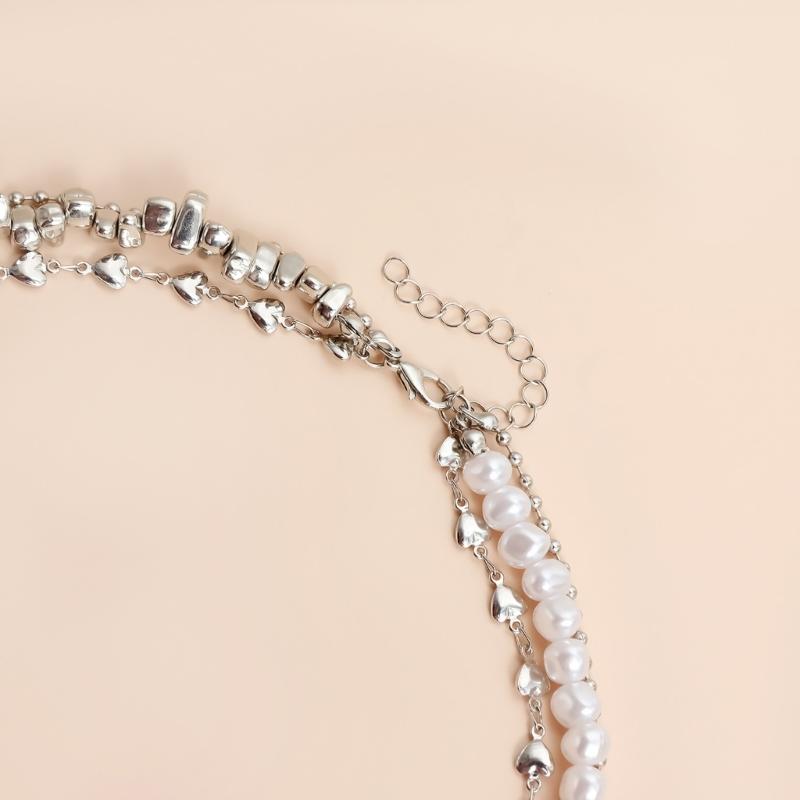 Trendy Metallic Heart Pendant Necklace With Artificial Pearls Alloy Chain Neckpiece For Everyday Wear Party Dates