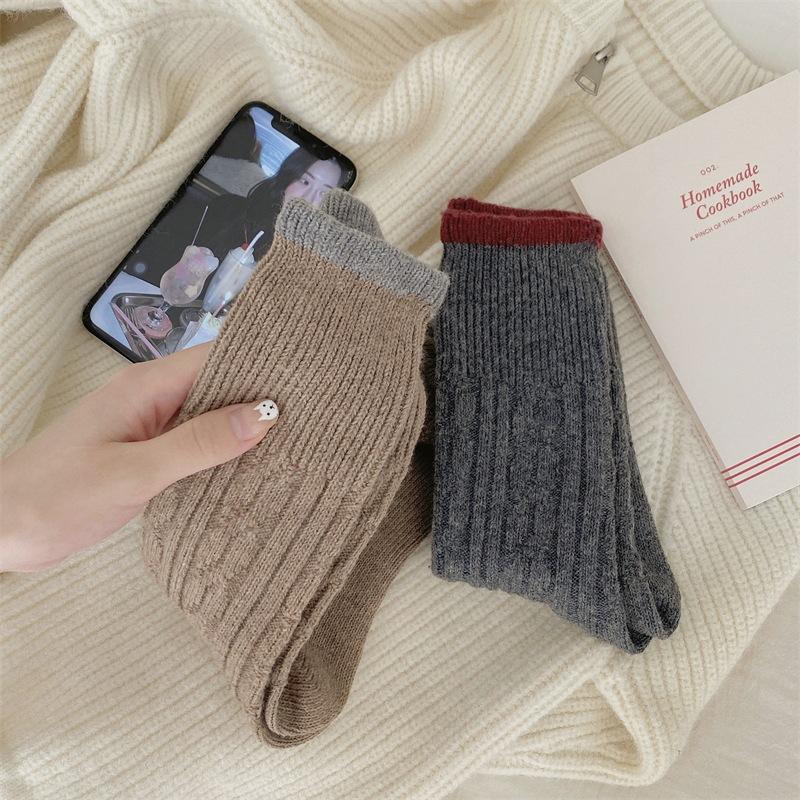 Autumn and Winter Color-blocking Socks, Women's Mid-calf Socks, Thickened Wool Socks, Warm and Retro Pile Socks