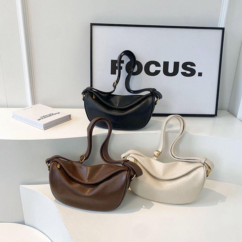 

Women s 2025 Large Capacity Crossbody Dumpling Bag: Versatile Genderless Fashion Shoulder Bag