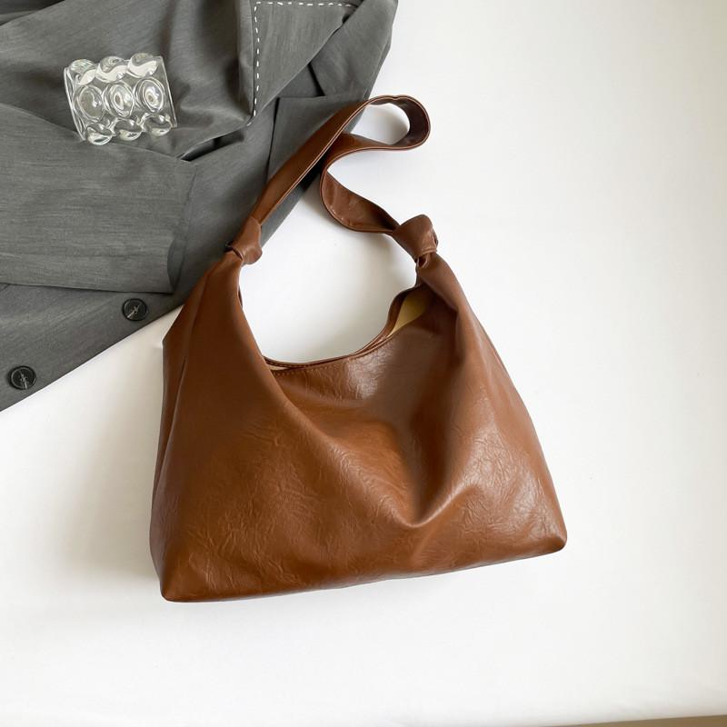 Modern Elegant 2024 Summer Women's Shoulder Bag Fashionable Tote With Soft Pu Material And Unique Design