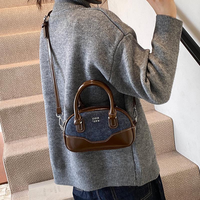 Retro contrasting color portable bowling bag women's 2025 new trendy shoulder bag fashionable messenger bag