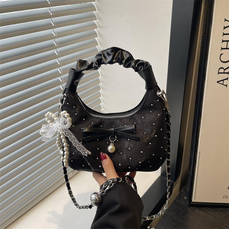 Fashion and popular high-end sense diamond-encrusted bag women s 2 winter new cute shoulder oblique span bag Without pendant чёрный