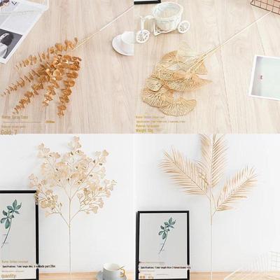 Dove Bruiloft Kunstbloemen met Gouden Bladeren, Eucalyptus en Rode Vruchten voor Nieuwjaar, met Perzische Blad Simulatie.