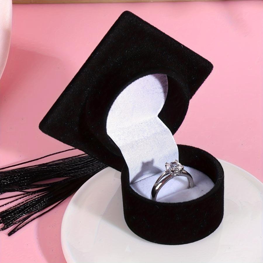 Plüsch-Ringe-Box Kreative Bachelorhut-Schmuckaufbewahrungsbox Abschluss-Abzeichen Abschlusszeit-Geschenk Campus-Heiratsantrag Mini-Ringe-Box