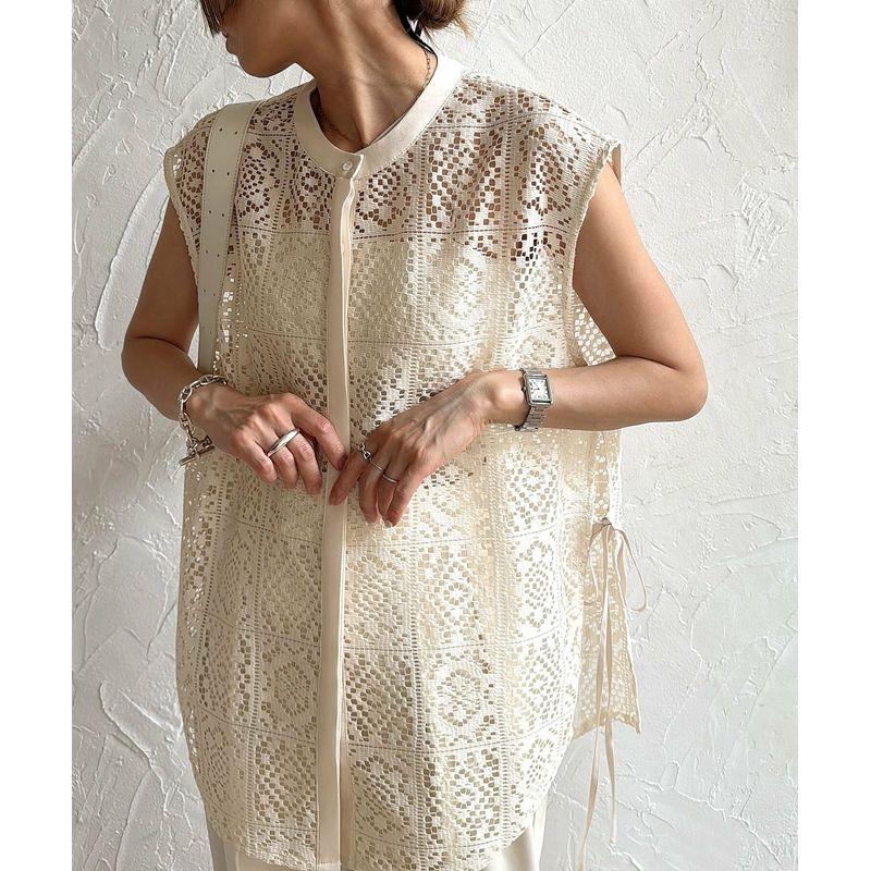 

South korea Dongdaemun Summer New Commuter round Neck Single-Breasted Crochet Hollow Perspective Sleeveless Lace Shirt Sun Protection Clothing Beige One size
