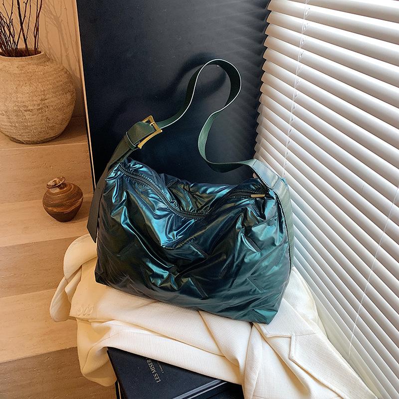 Casual Large-capacity Cotton Clothes Bag Women's New Autumn and Winter Popular Shoulder Messenger Bag Commuter Tote Bag
