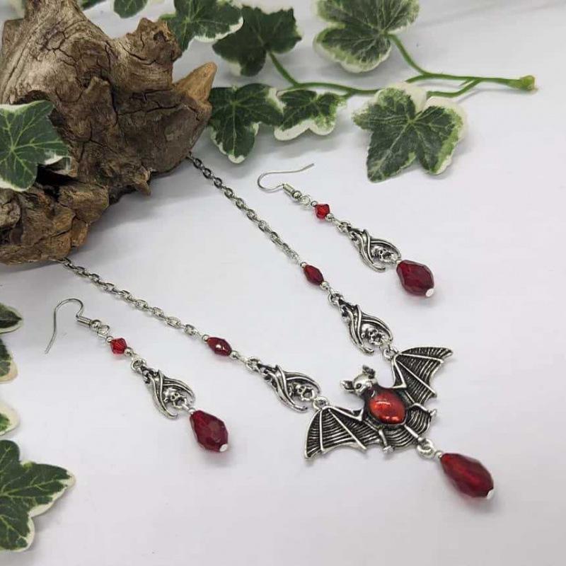 Gothic Vampire Bat Necklace with Red Crystal Beads In Retro Silver Style