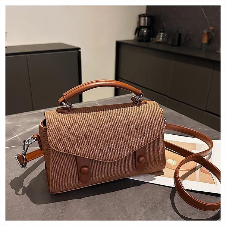 Women's bag Women's shoulder bag Trendy versatile handbag Commuter messenger bag Backpack diagonal span small square bag