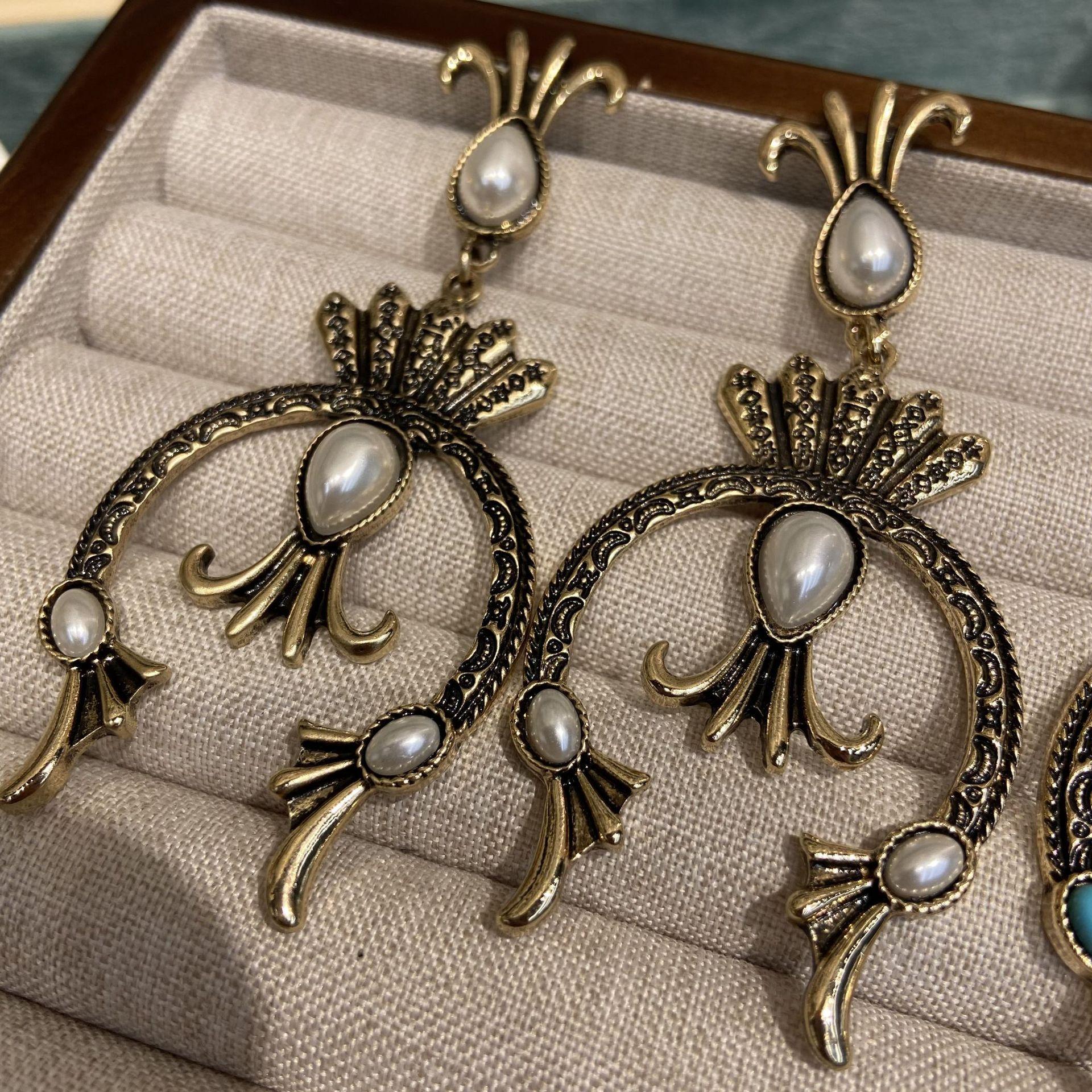 

Средневековые ретро бирюзовые средневековые серьги в придворном стиле, старинные жемчужные серьги, элегантный нишевый дизайн