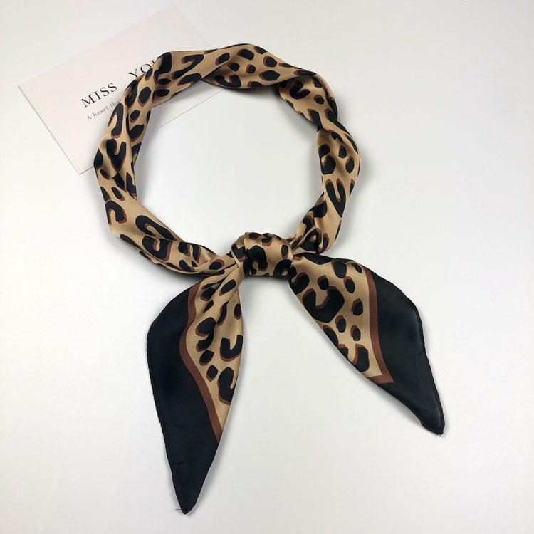 Small Silk Scarf Women'S Season Small Square Scarf Summer Scarf Versatile Fashion Decoration Professional Small Scarf Tide