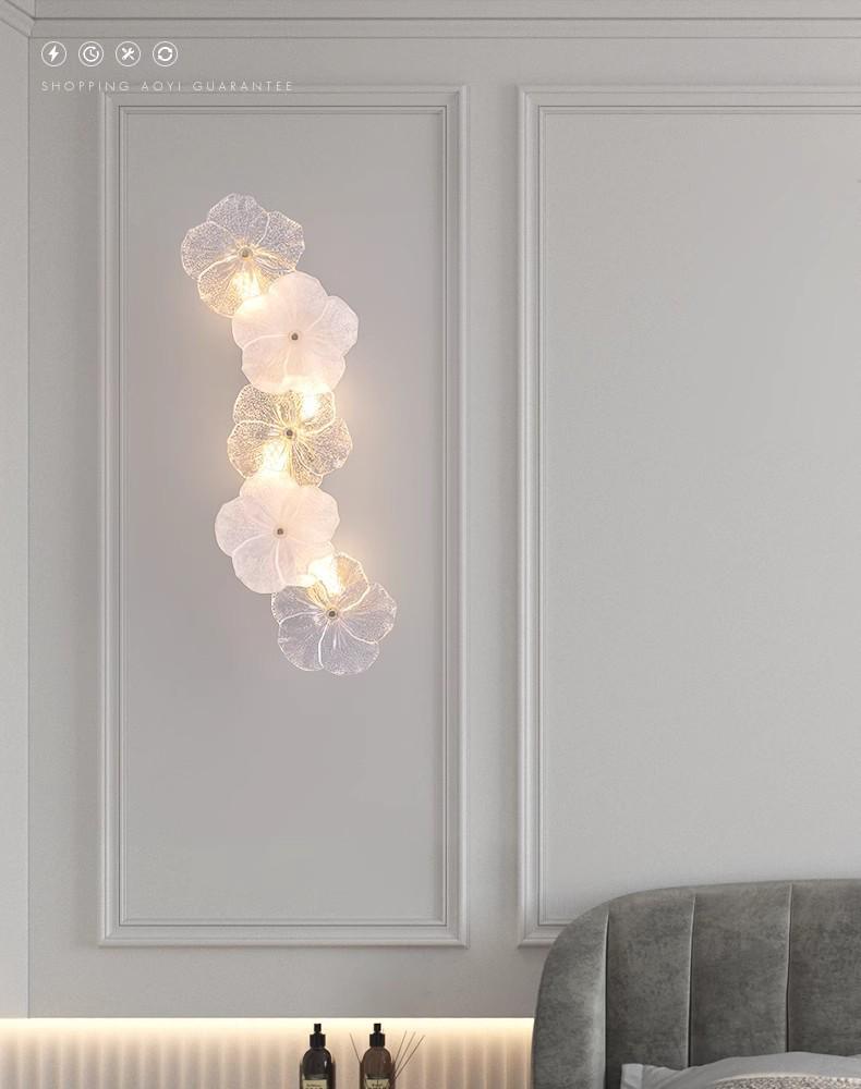 Elegante Fünfblättrige Kristallblumen-Wandleuchte für Schlafzimmer und Wohnzimmer