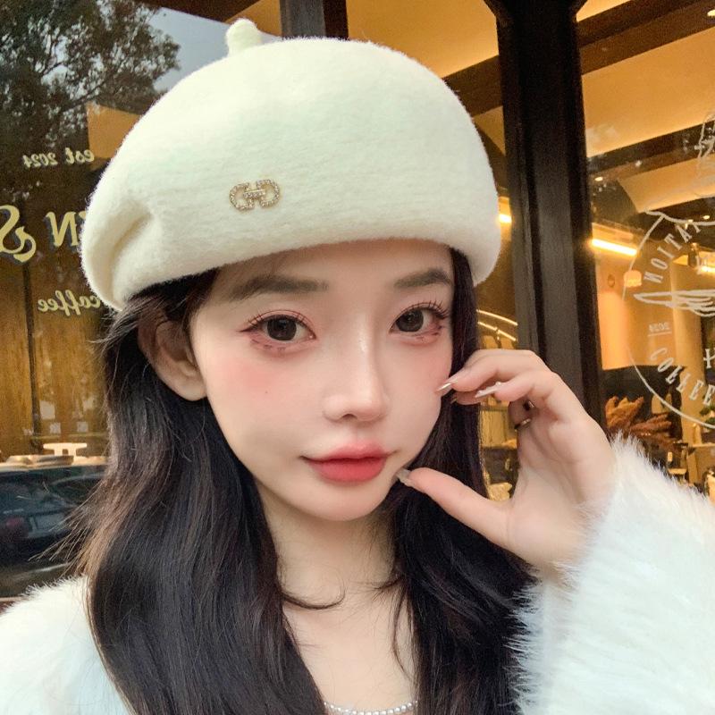 Hat Women's woolen beret Autumn and winter retro literary painter hat Versatile face small warm bud hat