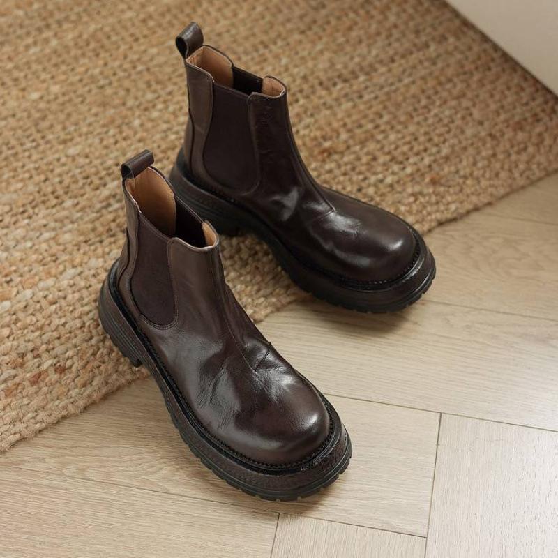 

Autumn and Winter Round Head Leather Martin Boots Medium Heel Rubber Thick Sole Square Heel Versatile Cowhide Low Boots New Short Boots Women 40