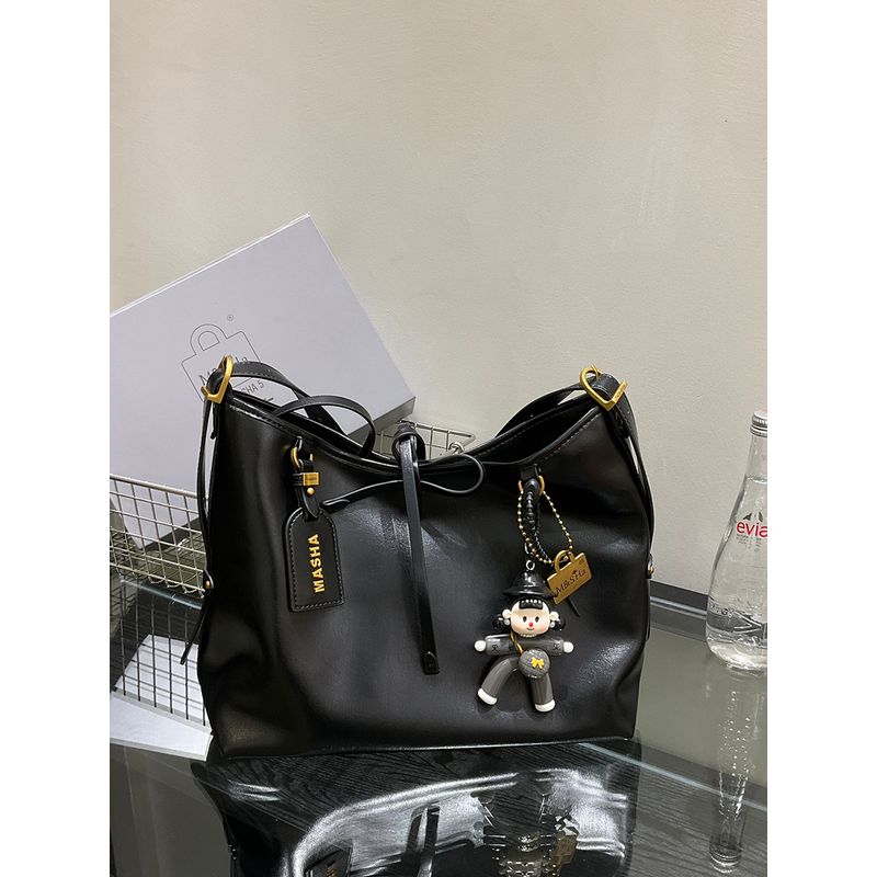 

Large Capacity Commuter Tote Women s 2025 New Arrival Fancy Niche Style Son Mother Shoulder Bag Easiest for Match Fashion Messenger Bag Black