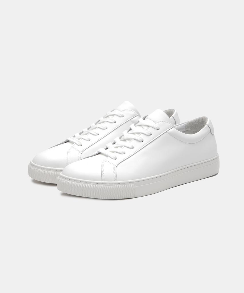 6Ft 1In White - White Sneakers
