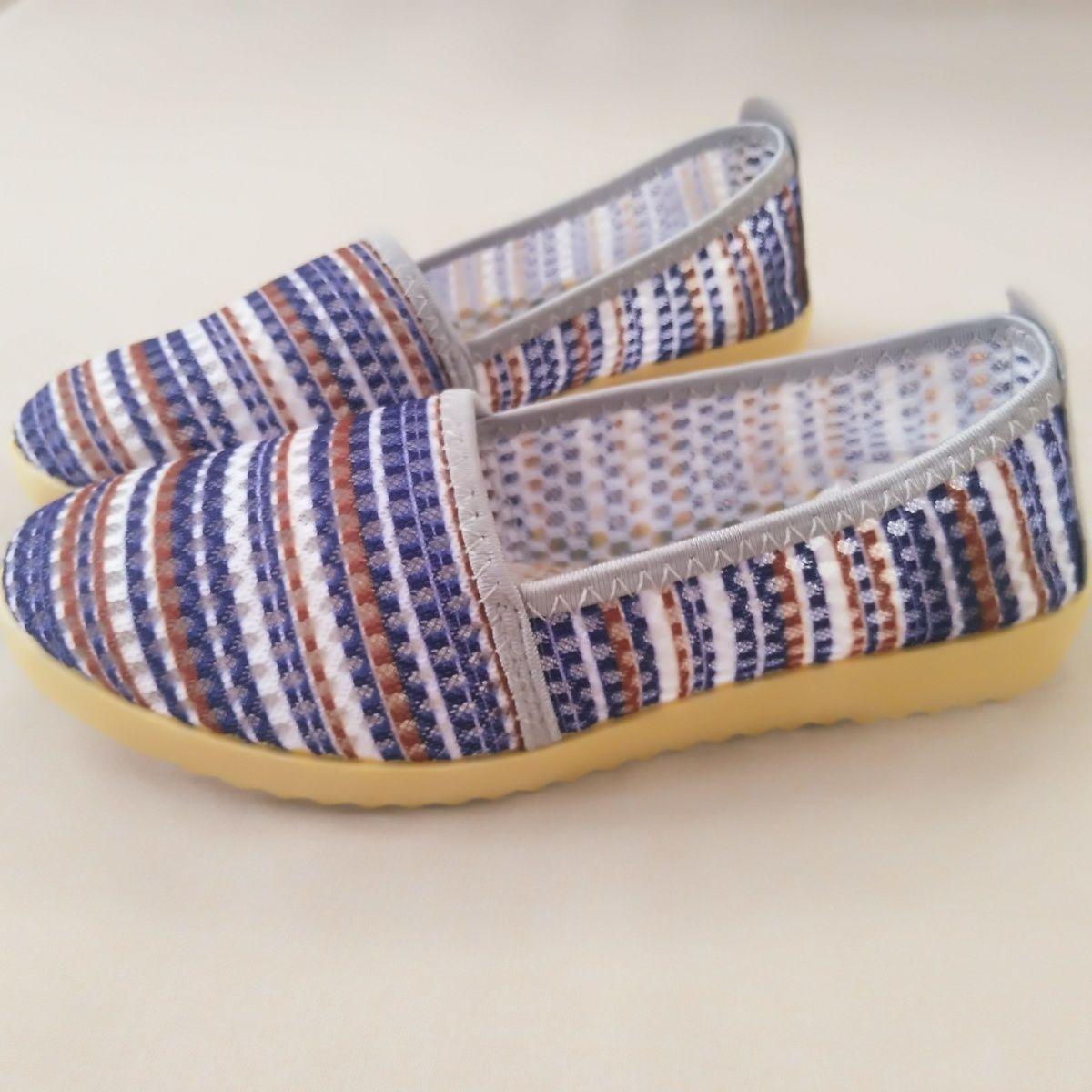 

Летняя женская сетчатая обувь, полые эластичные сандалии, противоскользящая плоская подошва 35 темно-коричневого