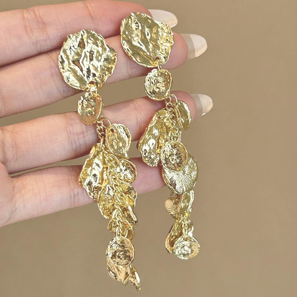 Traditional Chinese style retro earrings, fashionable and simple earrings, unique and refined earrings for women